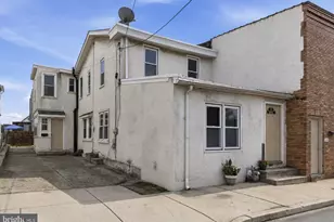 35 Marshall Ave, Marcus Hook, PA 19061 - Photo 2