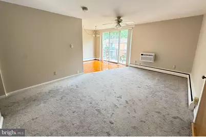 100 E Glenolden Avenue #C-4, Glenolden, PA 19036 - Photo 2