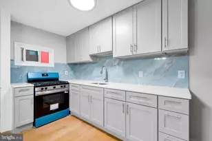 7032 Clover Ln, Upper Darby, PA 19082 - Photo 10