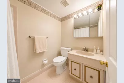 802 South Ave #C2, Secane, PA 19018 - Photo 8