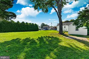 113 Broomall St, Folsom, PA 19033 - Photo 40