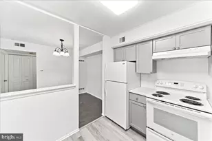 5200 Hilltop Dr, Brookhaven, PA 19015 - Photo 4