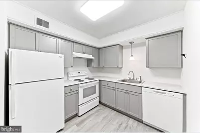 5200 Hilltop Drive #B-22, Brookhaven, PA 19015 - Photo 2