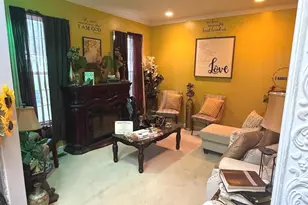 702 Carriage Cir, Upper Chichester, PA 19014 - Photo 10
