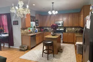 702 Carriage Cir, Upper Chichester, PA 19014 - Photo 6