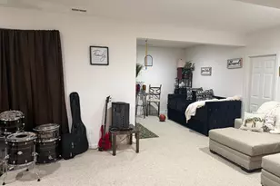 702 Carriage Cir, Upper Chichester, PA 19014 - Photo 42