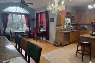 702 Carriage Cir, Upper Chichester, PA 19014 - Photo 8