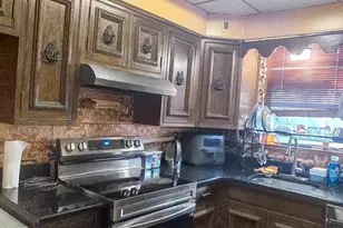7247 Bradford Rd, Upper Darby, PA 19082 - Photo 10