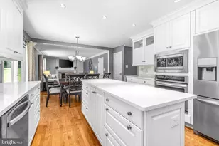 256 Clover Cir, Media, PA 19063 - Photo 12