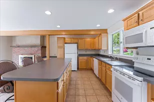 310 Cedar Ln, Wallingford, PA 19086 - Photo 8