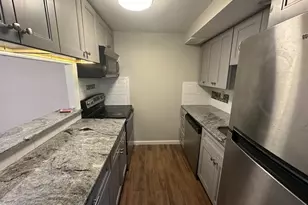 21 Park Vallei Ln, Brookhaven, PA 19015 - Photo 6