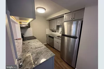 21 Park Vallei Lane #21, Brookhaven, PA 19015 - Photo 4