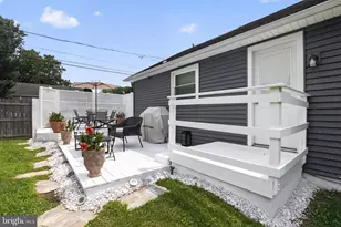 300 Walnut St, Upper Chichester, PA 19061 - Photo 2