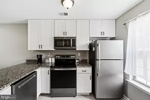 349 Cashel Ct, Aston, PA 19014 - Photo 8