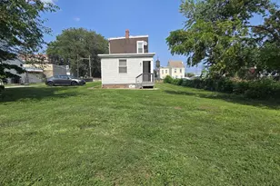220 Irving St, Trainer, PA 19061 - Photo 24