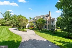 4 Harrison Dr, Newtown Square, PA 19073 - Photo 2