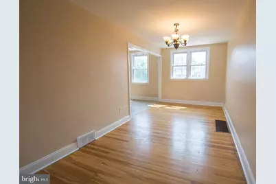 715 W Oakwood Drive, Glenolden, PA 19036 - Photo 8