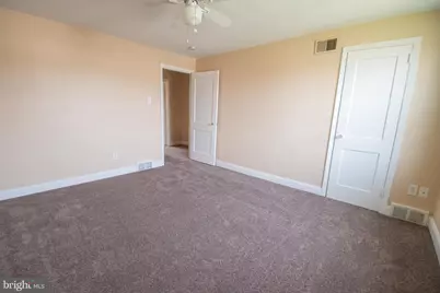 715 W Oakwood Drive, Glenolden, PA 19036 - Photo 16