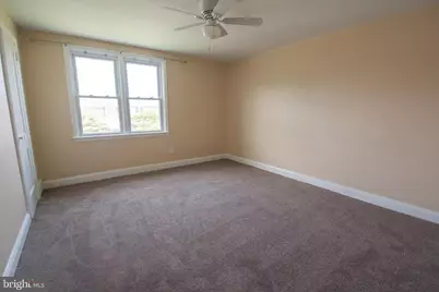 715 W Oakwood Drive, Glenolden, PA 19036 - Photo 14