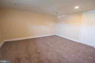 715 W Oakwood Dr, Glenolden, PA 19036 - Photo 32