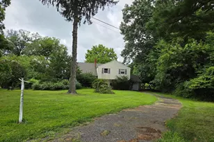 405 Hempstead Cir, Newtown Square, PA 19073 - Photo 2