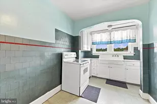 238 Parker Ave, Upper Darby, PA 19082 - Photo 12