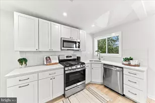 1976 Carter Rd, Folcroft, PA 19032 - Photo 10