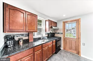 321 Jansen Ave, Essington, PA 19029 - Photo 12