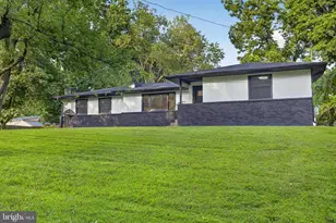 1 Summit Ave, Chadds Ford, PA 19317 - Photo 2