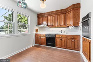 132 Edgewood Ln, Brookhaven, PA 19015 - Photo 8