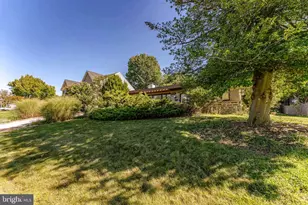 2135 Maclarie Ln, Broomall, PA 19008 - Photo 4