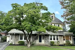 437 Hampshire Rd, Drexel Hill, PA 19026 - Photo 2
