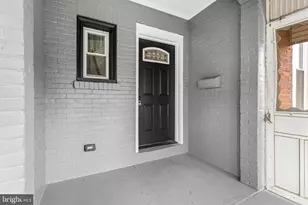 9 Maple St, Marcus Hook, PA 19061 - Photo 2