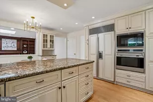 637 Heather Ln, Bryn Mawr, PA 19010 - Photo 10