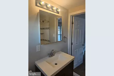 28 N Wells Avenue, Glenolden, PA 19036 - Photo 16