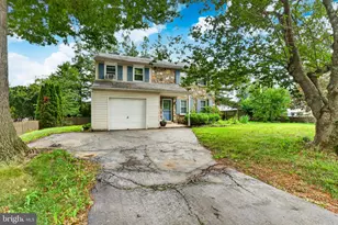 618 Creekside Ln, Wallingford, PA 19086 - Photo 1
