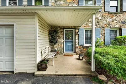 618 Creekside Lane, Wallingford, PA 19086 - Photo 2