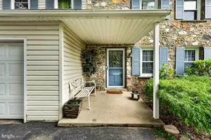 618 Creekside Ln, Wallingford, PA 19086 - Photo 2