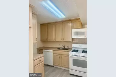 1030 E Lancaster Avenue #1019, Bryn Mawr, PA 19010 - Photo 2