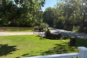 501 Flora Cir, Springfield, PA 19064 - Photo 6