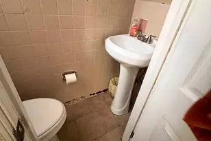 920 E 20th St, Chester, PA 19013 - Photo 8
