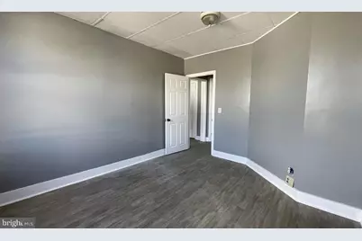 27 E 7th Street, Chester, PA 19013 - Photo 8