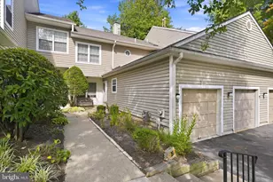 255 Stanton Ct, Glen Mills, PA 19342 - Photo 2