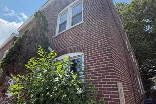 936 Simpson, Crum Lynne, PA 19022 - Photo 2