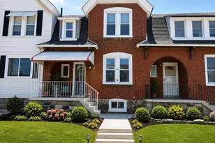 17 Walnut St, Marcus Hook, PA 19061 - Photo 1