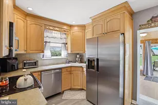 20 N Malin Rd, Broomall, PA 19008 - Photo 2