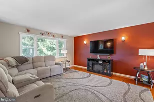 677 Meetinghouse Rd, Upper Chichester, PA 19061 - Photo 2