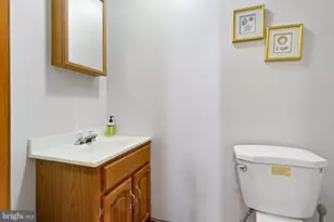 677 Meetinghouse Rd, Upper Chichester, PA 19061 - Photo 20
