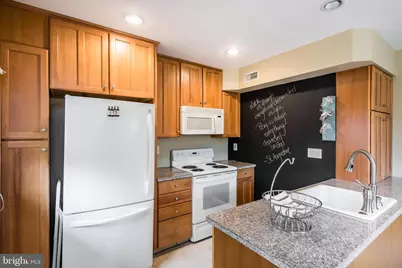 255 Lowrys Lane #B12, Bryn Mawr, PA 19010 - Photo 4