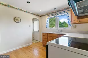 7 Pierce Rd, Aston, PA 19014 - Photo 8